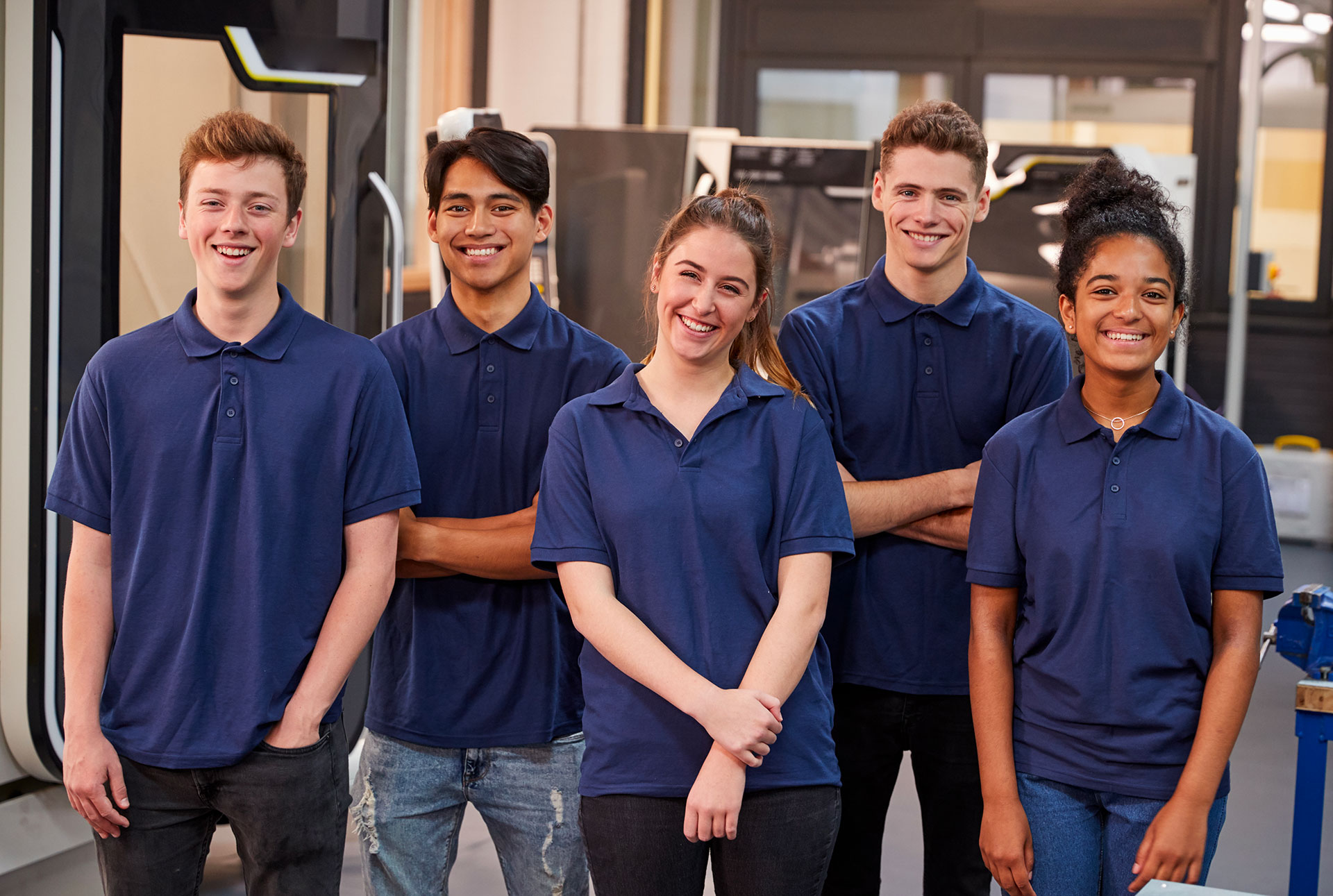 4-groupe-apprentis-souriants